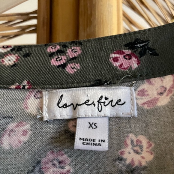 Blouse - Picture 3 of 4